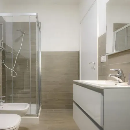 Airport Bari-palese Luxury 1 3* Бари