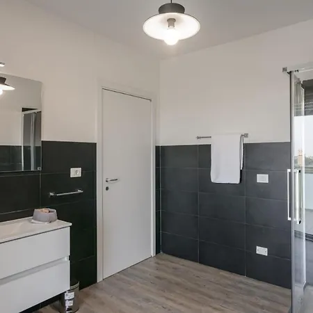 Airport Bari-palese Luxury 1 3*