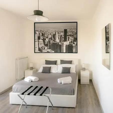 Airport Bari-palese Luxury 1 Гостевой дом 3*