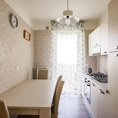 ゲストハウス Airport Bari-palese Luxury 1