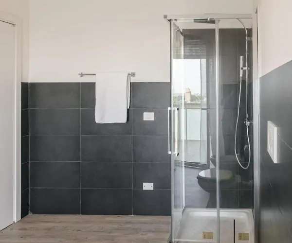 Airport Bari-palese Luxury 1 Casa de hóspedes 3*